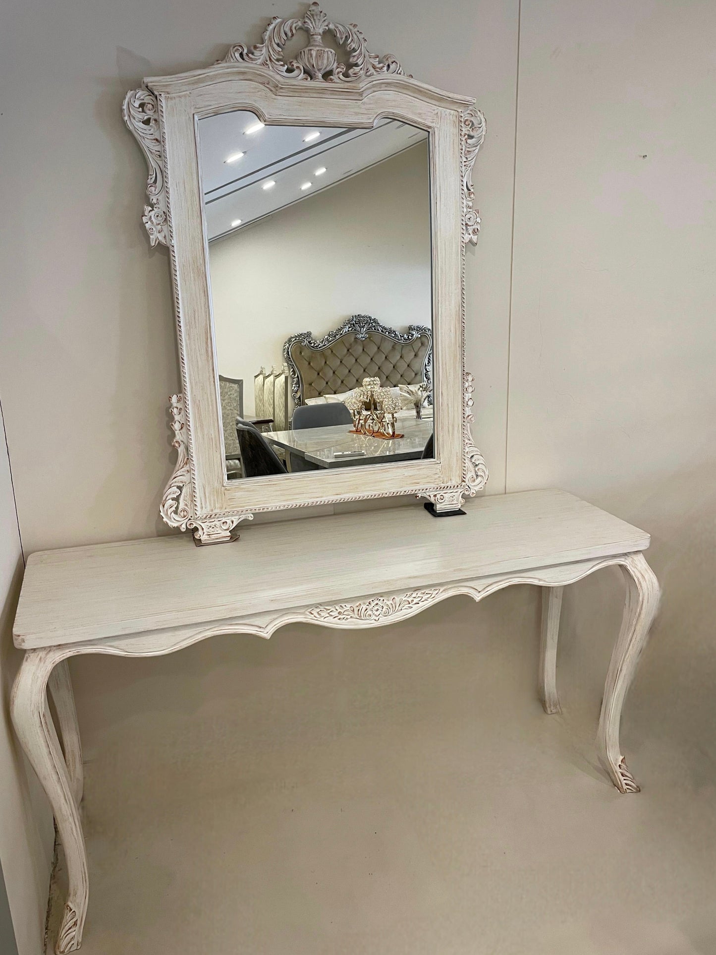 Milky White Console | Your Entryway Aesthetic