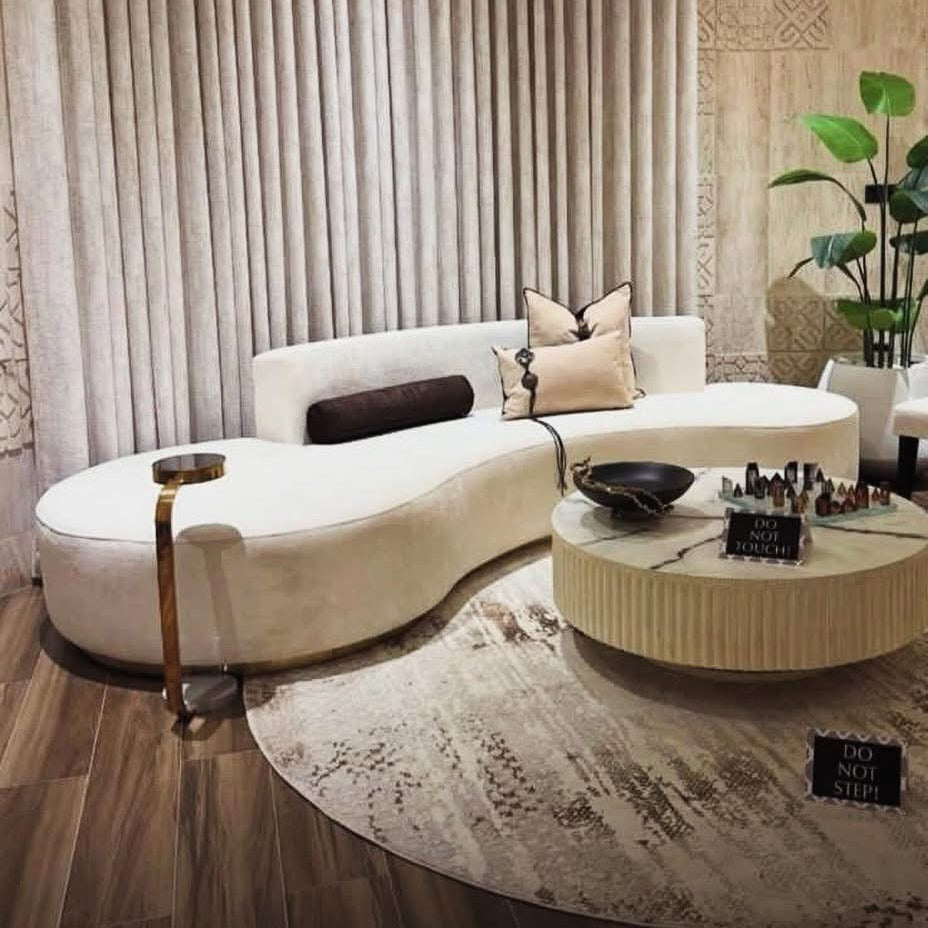 Cosmo Sofa 4 Seater With Round Centre Table | Maximizes Seating
